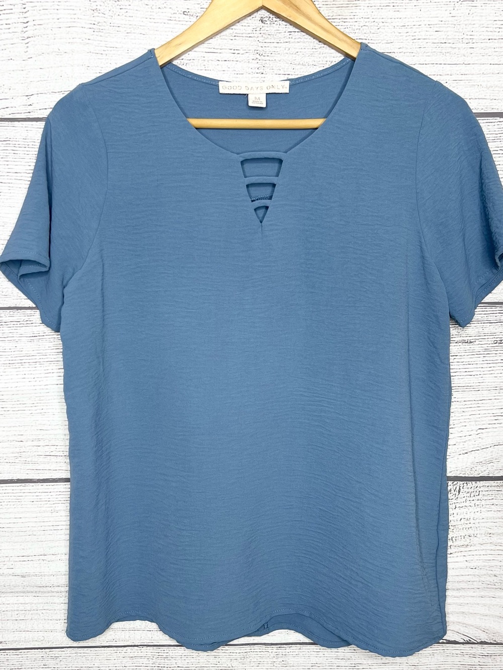 Good Days Only Dusty Blue Short Sleeve Blouse Top Size Medium